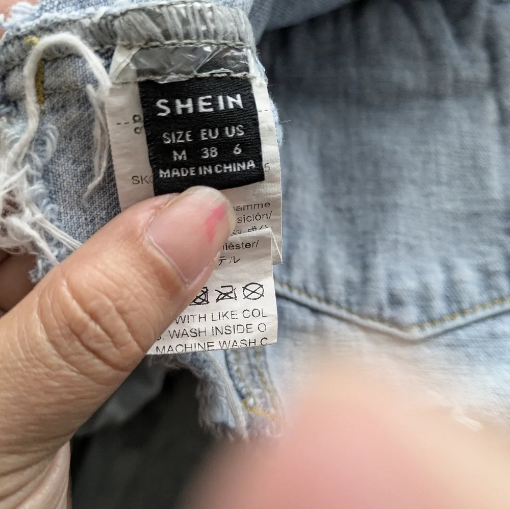 Maternity Light Blue Distressed Cropped‎ Denim Jacket - Picture 4 of 5